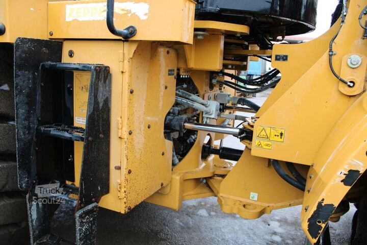 Pala gommata CATERPILLAR 972MXE - Nr.: 373