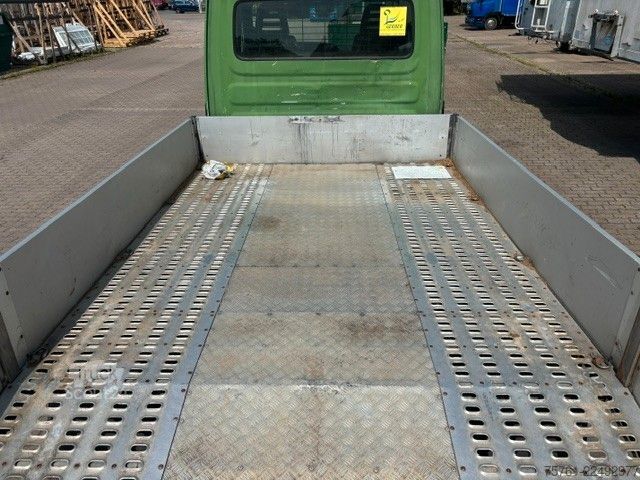 Furgon samochodowy do przewozu aut IVECO 65C17 Fzg Transporter 3 Liter Motor
