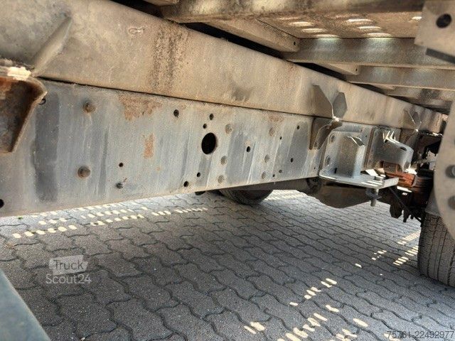 Furgon samochodowy do przewozu aut IVECO 65C17 Fzg Transporter 3 Liter Motor