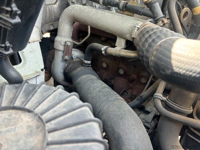 Furgon samochodowy do przewozu aut IVECO 65C17 Fzg Transporter 3 Liter Motor