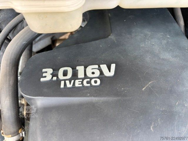 Furgon samochodowy do przewozu aut IVECO 65C17 Fzg Transporter 3 Liter Motor
