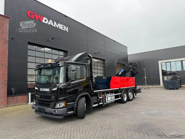 Kamion sa kranom Scania P370 XT 6x2 HMF 3220-K6+Fly jib FJ600-K3 Euro 6D