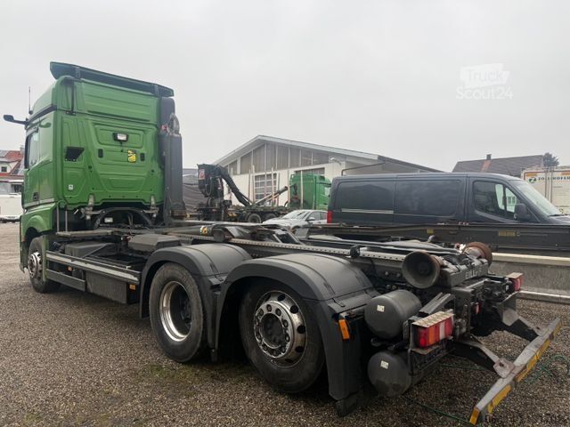 Abrollkipper MERCEDES-BENZ ACTROS 2546