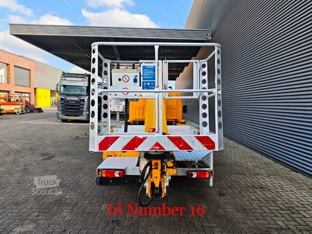 Plataforma elevatória Nissan Cabstar 35.12 Ruthmann TB 270