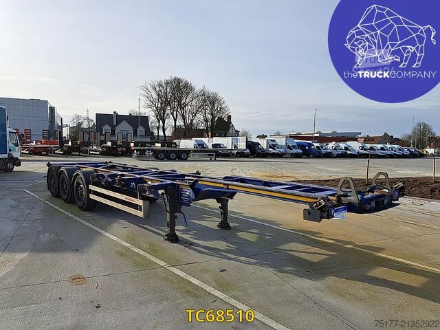 Prevoz zabojnikov Kässbohrer 