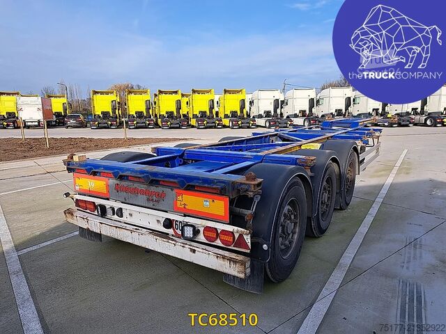 Prevoz zabojnikov Kässbohrer 