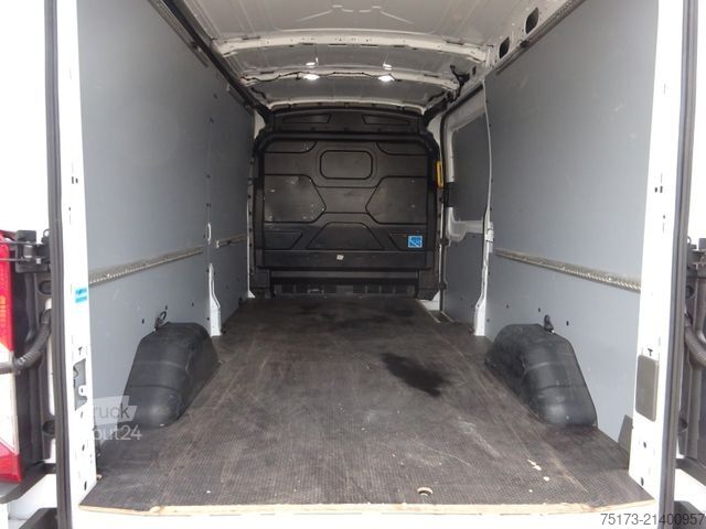 Fourgon tôlé FORD Transit Kasten 350 L3H2 Trend 130PS HA Express