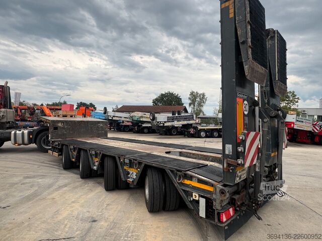 Alacsony rakfelületű félpótkocsi GOLDHOFER STZ-MPA-4-55/80 A 12 t Achsen 1500 mm  Sattelhöh