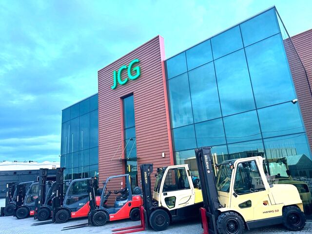 4 krypčių krautuvas Combilift C5000SL // New Price