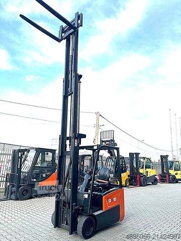 Carretilla elevadora de 3 ruedas DOOSAN B15T-7/2021y./ Lithium battery/New price