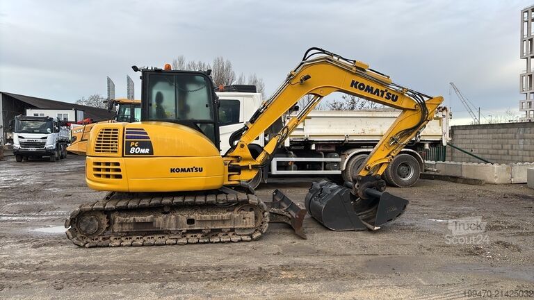 Миди-экскаватор 7т - 12т Komatsu PC80MR-5E0 with 3 excavator buckets