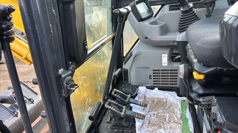 Миди-экскаватор 7т - 12т Komatsu PC80MR-5E0 with 3 excavator buckets