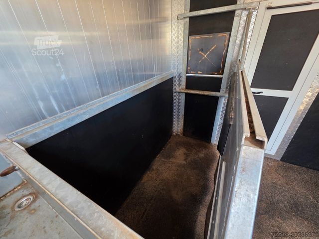 Μεταφορέας ζώων MERCEDES-BENZ Atego 818L