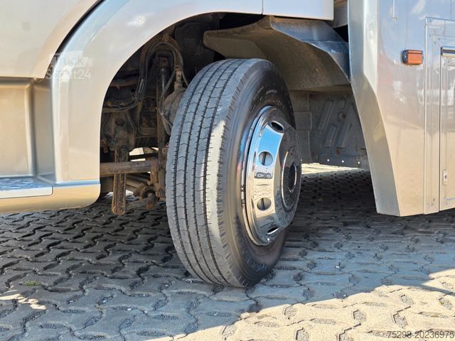 Transporteur de bétail MERCEDES-BENZ Atego 818L