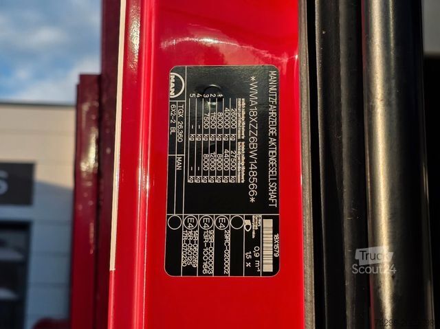 Żuraw samochodowy MAN TGX 26.360 6x2-2 BL / Intarder / HIAB 166K PRO