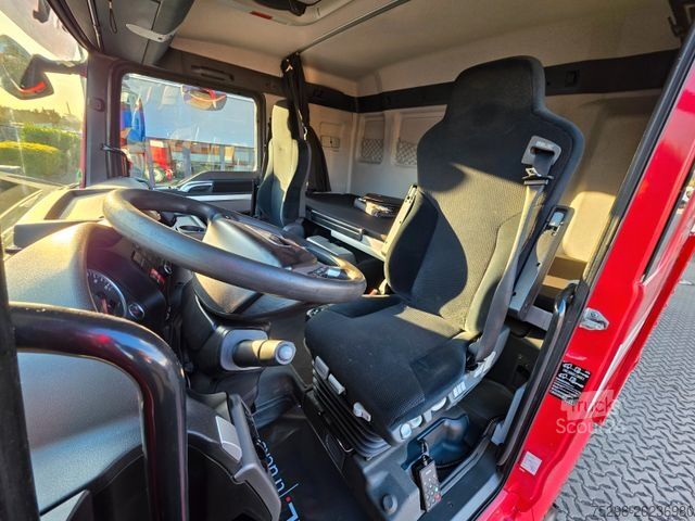 Żuraw samochodowy MAN TGX 26.360 6x2-2 BL / Intarder / HIAB 166K PRO