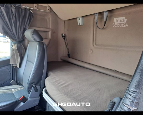 Standart çekici ünitesi SCANIA SCANIA - SCANIA R450 - TRATTORE