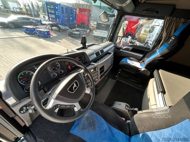 Standard tractor unit MAN TGX 18.500