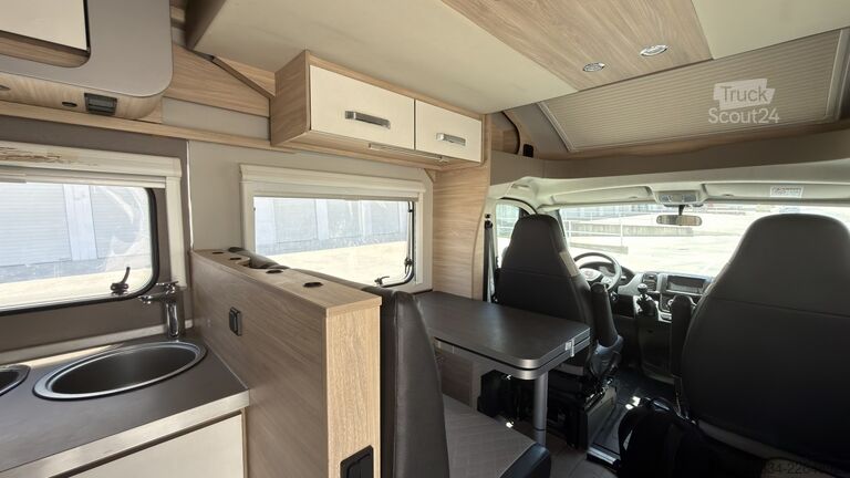 Autocaravana semi-integrada 2024 Fiat Ducato Weinsberg Carasuite Entièrement équipé | Couchages pour 5