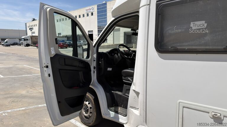 Autocaravana semi-integrada 2024 Fiat Ducato Weinsberg Carasuite Entièrement équipé | Couchages pour 5