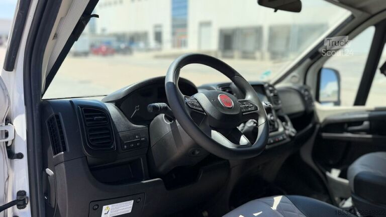 Autocaravana semi-integrada 2024 Fiat Ducato Weinsberg Carasuite Entièrement équipé | Couchages pour 5