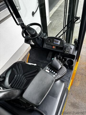 Gaffeltruck Jungheinrich TFG320S