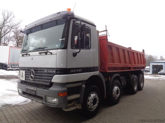 Tristrani prekucnik MERCEDES-BENZ Actros 3240 8x4 Blatt Meiller 3-S-Kipper