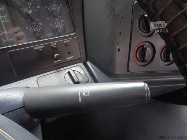 Tristrani prekucnik MERCEDES-BENZ Actros 3240 8x4 Blatt Meiller 3-S-Kipper