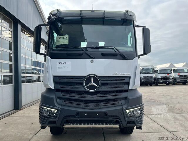 Standaard-SZM Mercedes-Benz Actros 3340 S 6x4 Tractor Head