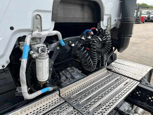 Standaard-SZM Mercedes-Benz Actros 3340 S 6x4 Tractor Head
