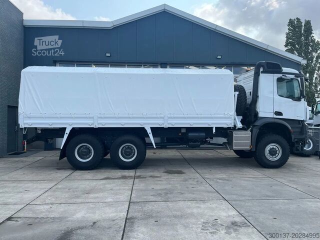 Plachta Mercedes-Benz Arocs 3340 A 6x6 Cargo Truck