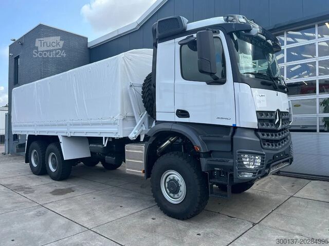 Presenning Mercedes-Benz Arocs 3340 A 6x6 Cargo Truck