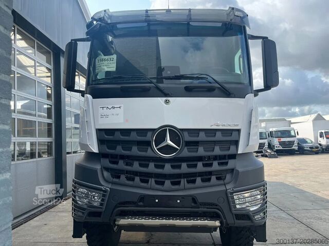 Plachta Mercedes-Benz Arocs 3340 A 6x6 Cargo Truck