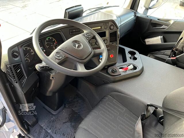 Plachta Mercedes-Benz Arocs 3340 A 6x6 Cargo Truck