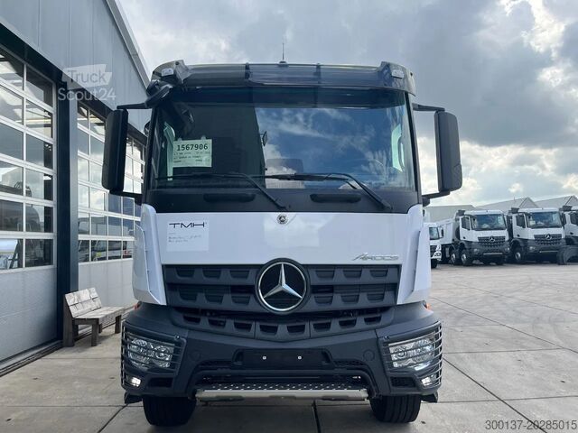 Camion-citerne Mercedes-Benz Arocs 3340 6x4 Water Tank Truck