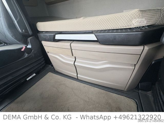 Maināms virsbūves kravas automobilis MAN TGX 26.470*E6d*Intarder*AHK*Lift*TÜV*AHK*Klima*