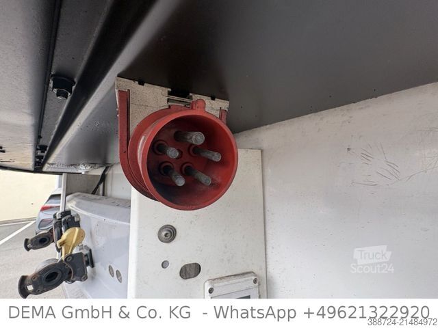 Chladírenský návěs SCHMITZ CARGOBULL SSCBS3B*Rohrbahnen*Palettenkasten*Meet*Fleisch*