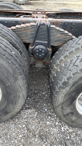 LKW-Fahrgestell STEYR 33S41 6X4 E2 BLATT BLATT ABS RETARDER