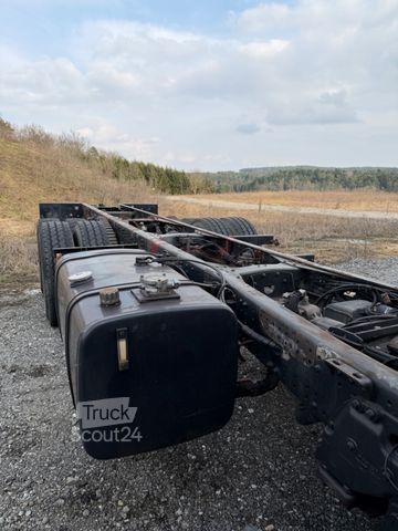 LKW-Fahrgestell STEYR 33S41 6X4 E2 BLATT BLATT ABS RETARDER