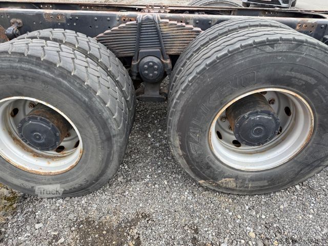 LKW-Fahrgestell STEYR 33S41 6X4 E2 BLATT BLATT ABS RETARDER