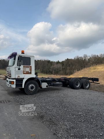 LKW-Fahrgestell STEYR 33S41 6X4 E2 BLATT BLATT ABS RETARDER