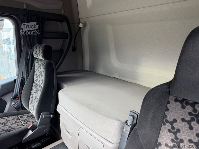 Standard nyergesvontató SCANIA R450 /Kompressor/Retarder/Navi/Spoiler/Alu