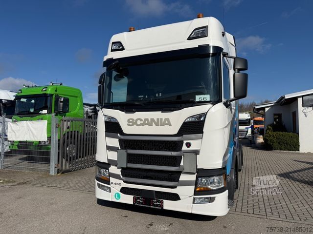Nagy térfogatú nyergesvontató SCANIA R450 Lowliner/Leder/Hubsattelkupplung/Navi