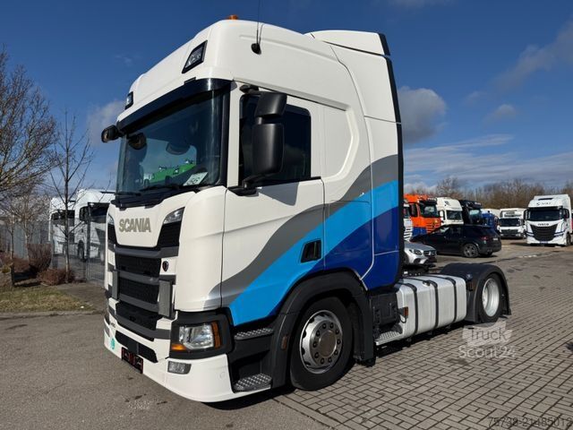 Nagy térfogatú nyergesvontató SCANIA R450 Lowliner/Leder/Hubsattelkupplung/Navi