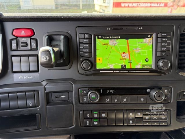 Nagy térfogatú nyergesvontató SCANIA R450 Lowliner/Leder/Hubsattelkupplung/Navi