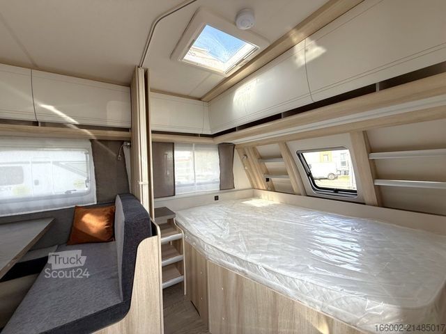 Kemperis HOBBY De Luxe 545 KMF Mod. 2026 ausgestellt Garage,