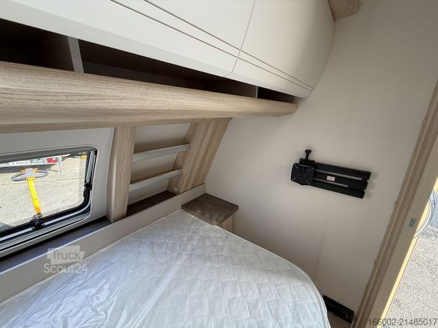 Kemperis HOBBY De Luxe 545 KMF Mod. 2026 ausgestellt Garage,