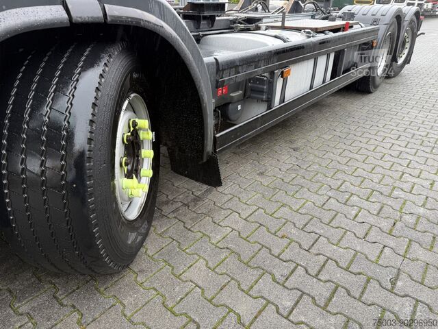 Lastbilchassi Scania P280 6X2*4
