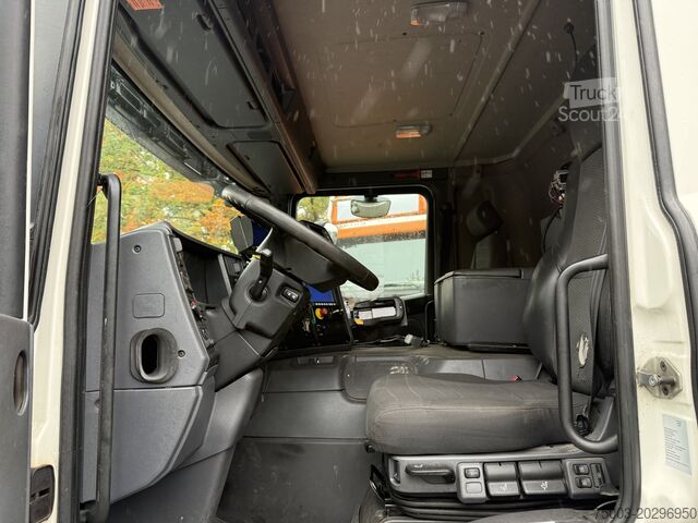 Lastbilchassi Scania P280 6X2*4