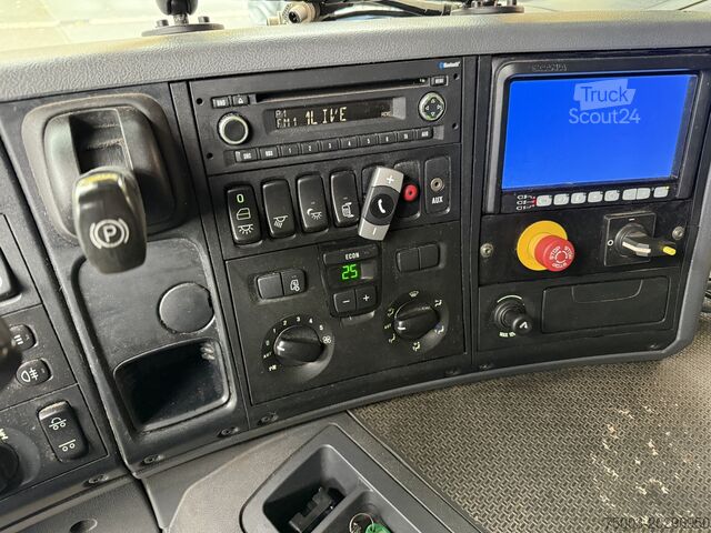 Lastbilchassi Scania P280 6X2*4